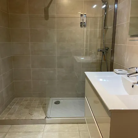 Le Suquetan דירה